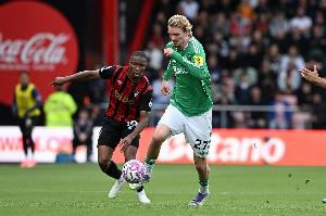 9000万卖给纽卡！德媒：斯图加特今夏三拒拜仁对沃尔特马德的报价