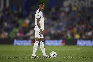 德天空：阿拉巴正努力争取一份新合同，但皇马不太可能与其续约