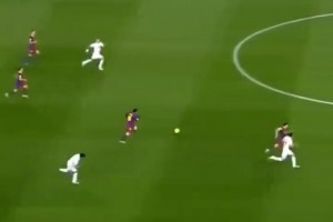 太搞了！外网球迷恶搞：希门尼斯被打成重伤！他原谅帕里西了！